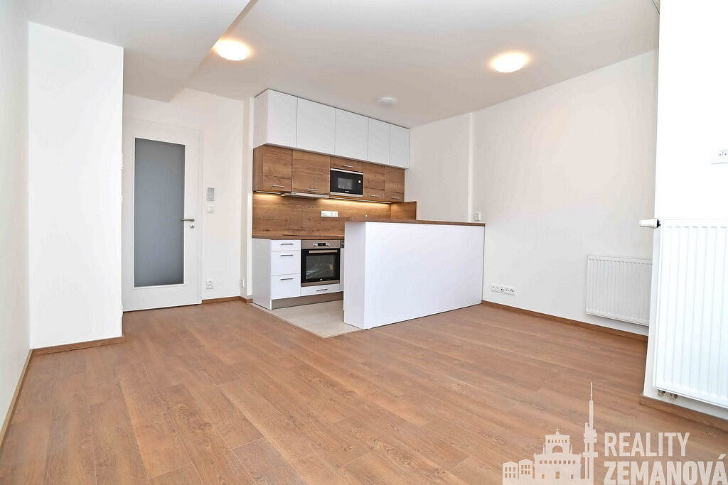 Pronájem bytu 1+kk 30 m²