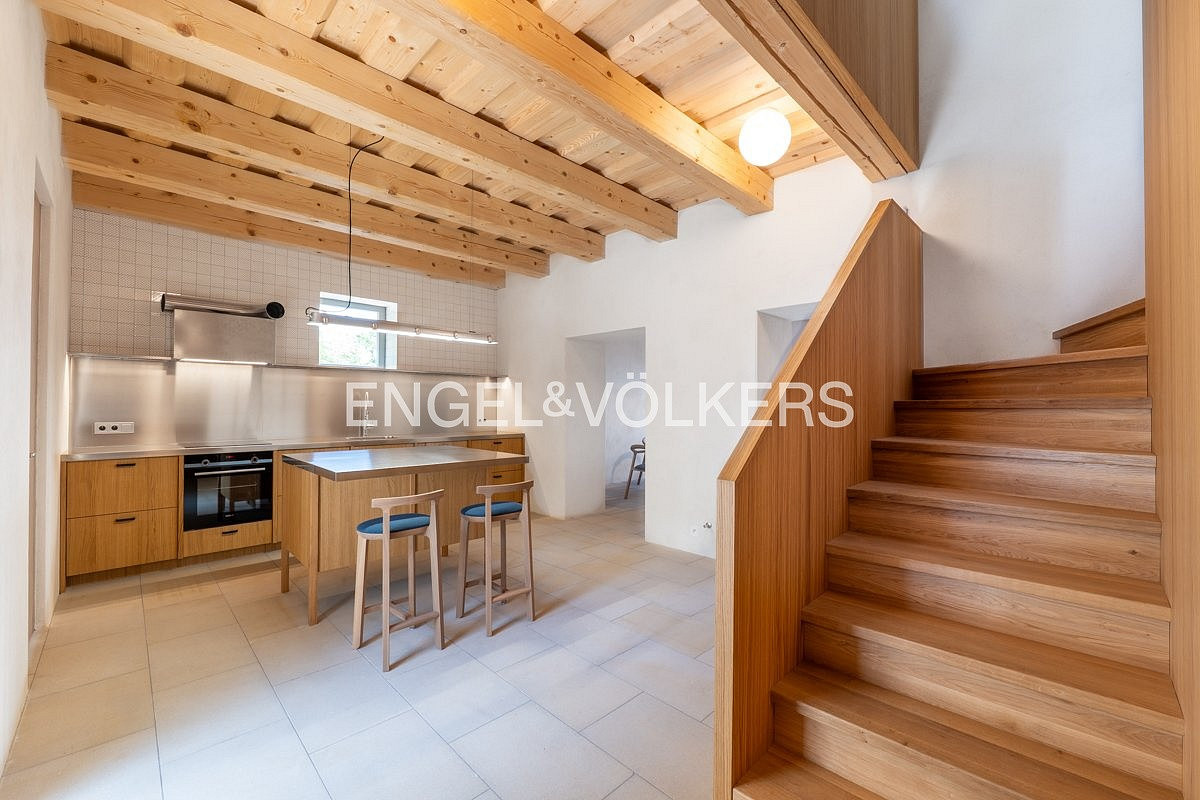 Pronájem bytu 4+1 156 m²