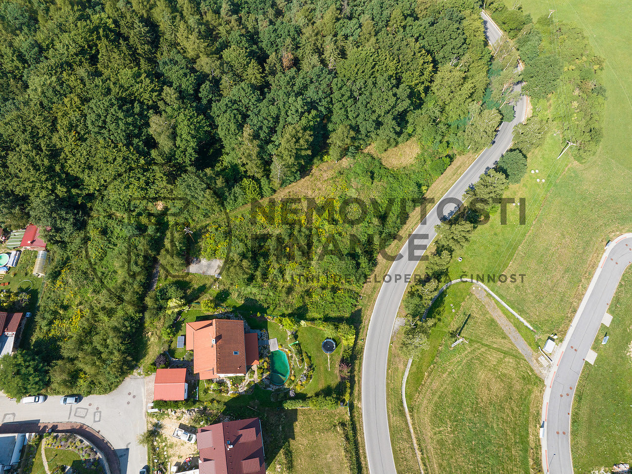 Prodej stavebního pozemku 1 847 m² – fotografie 5