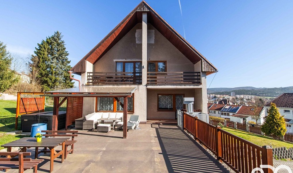 Prodej domu 300 m² s pozemkem 1 852 m², Liberec – náhled fotky 2