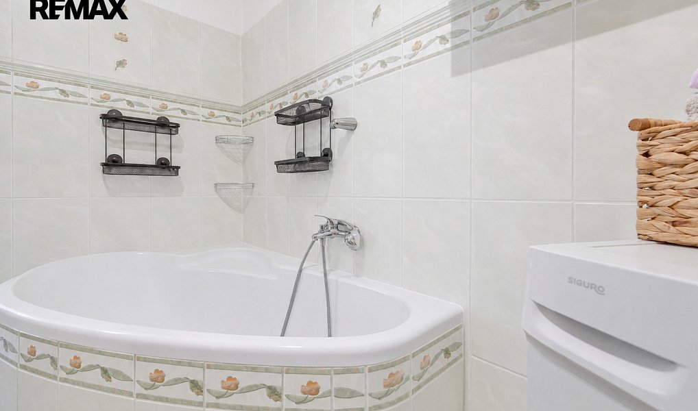 Prodej domu 332 m² s pozemkem 104 m², Aš – náhled fotky 19