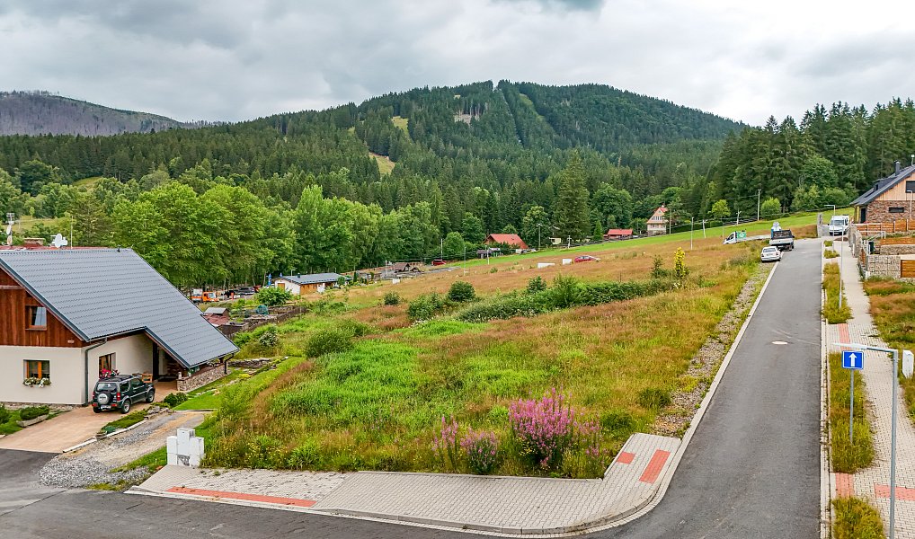 Prodej stavebního pozemku 1 438 m², Železná Ruda – náhled fotky 3