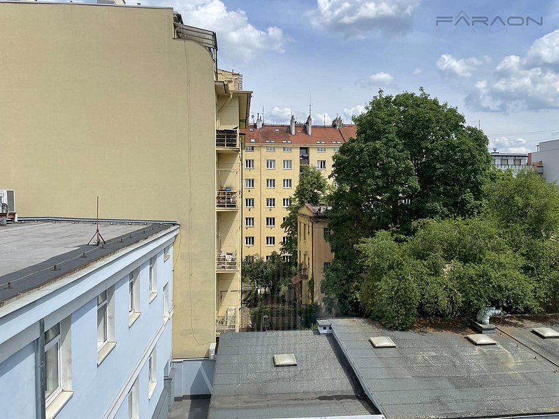 Pronájem kanceláře 32 m² – fotografie 3