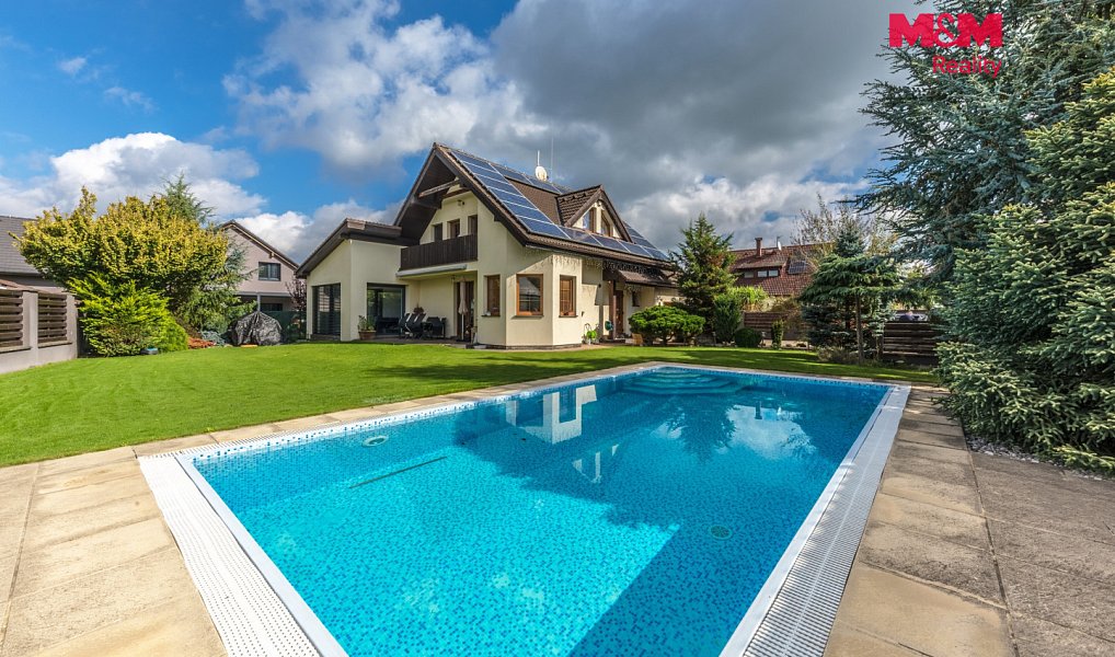 Prodej domu 174 m² s pozemkem 717 m², Bakov nad Jizerou – náhled fotky 2
