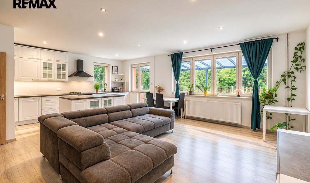 Pronájem domu 180 m² s pozemkem 473 m², Praha – náhled fotky 2