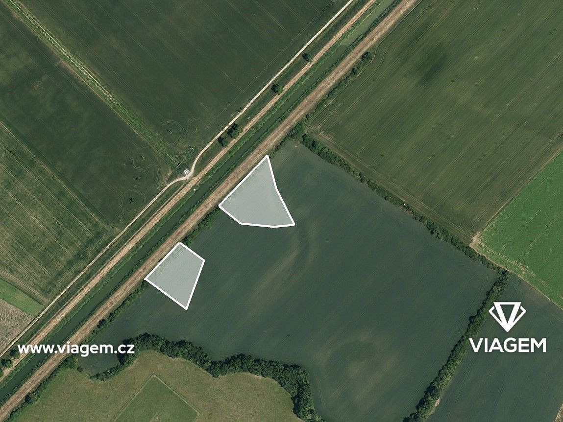 Prodej pole 1 887 m² – fotografie 2