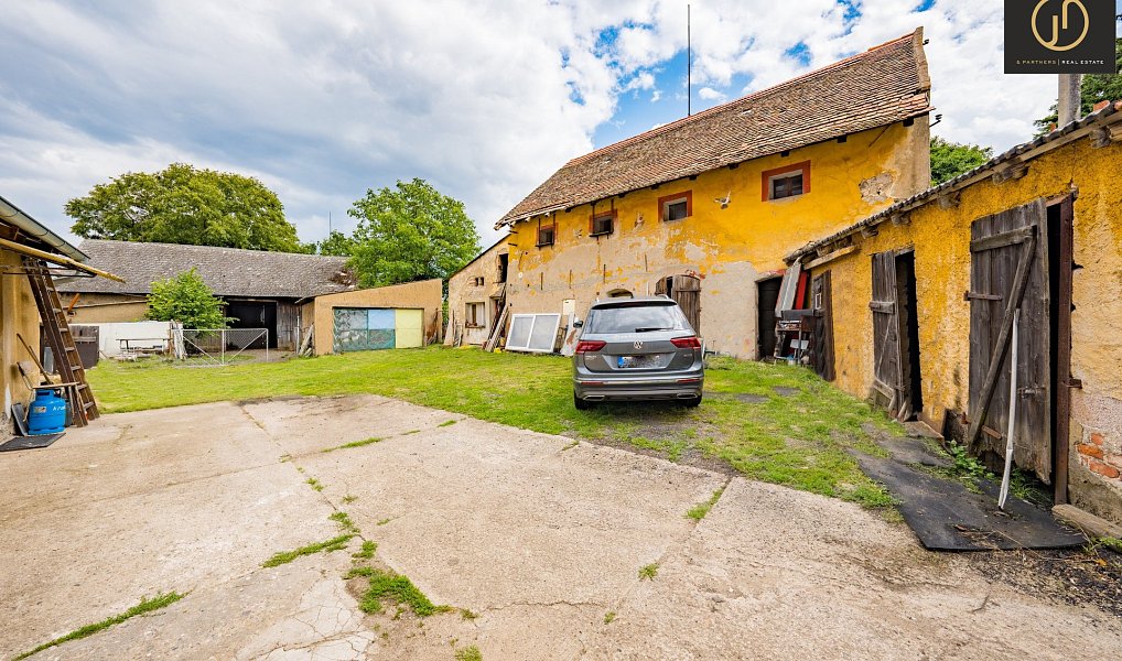 Prodej domu 640 m² s pozemkem 2 342 m², Chožov – náhled fotky 20