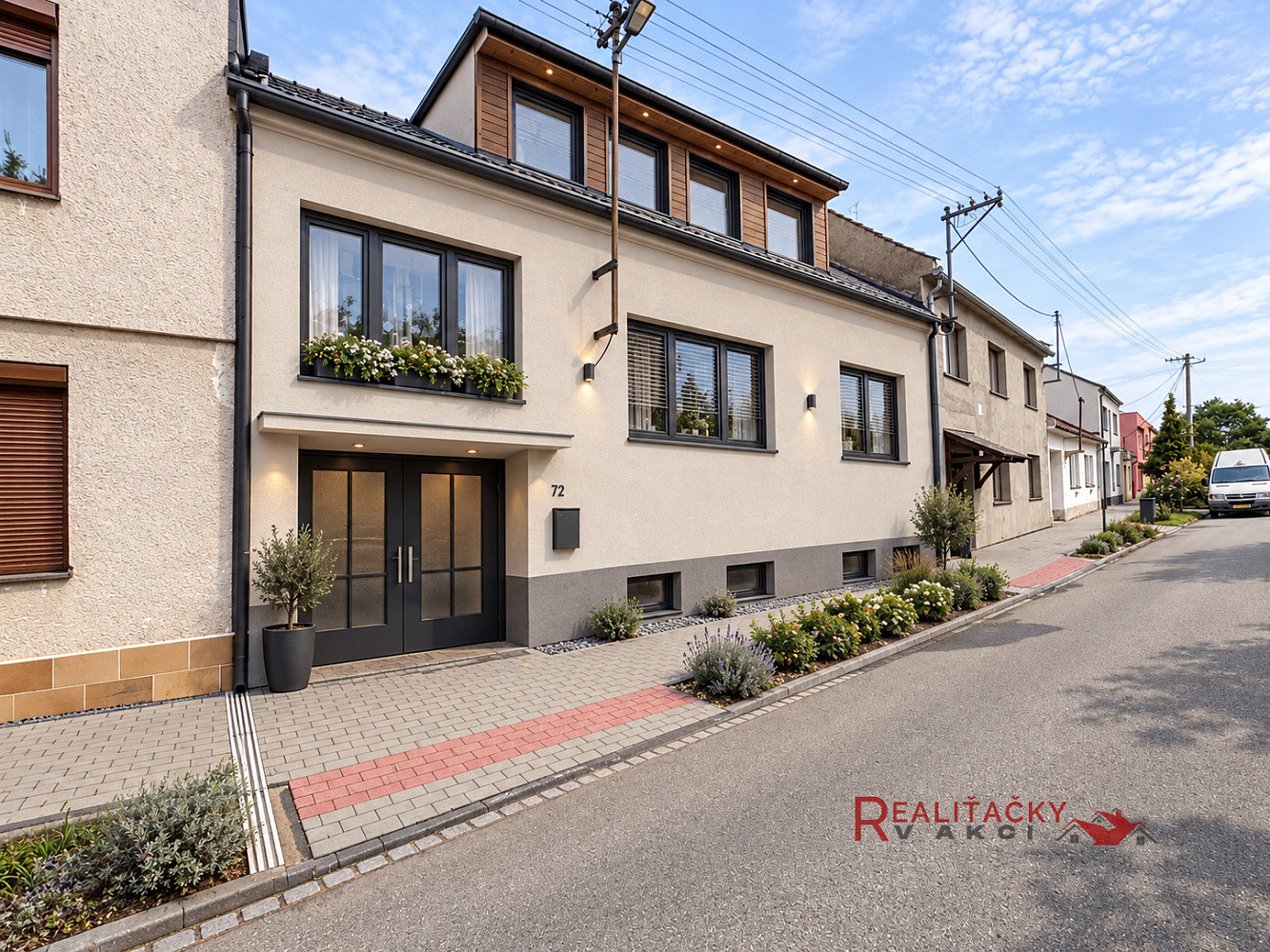 Prodej domu 363 m² s pozemkem 779 m² – fotografie 3