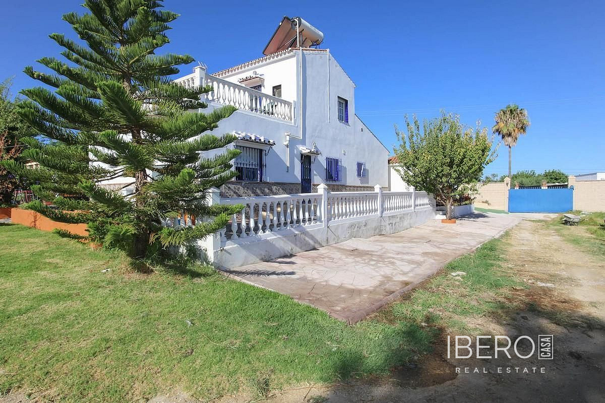 Prodej domu 286 m² s pozemkem 3 000 m²