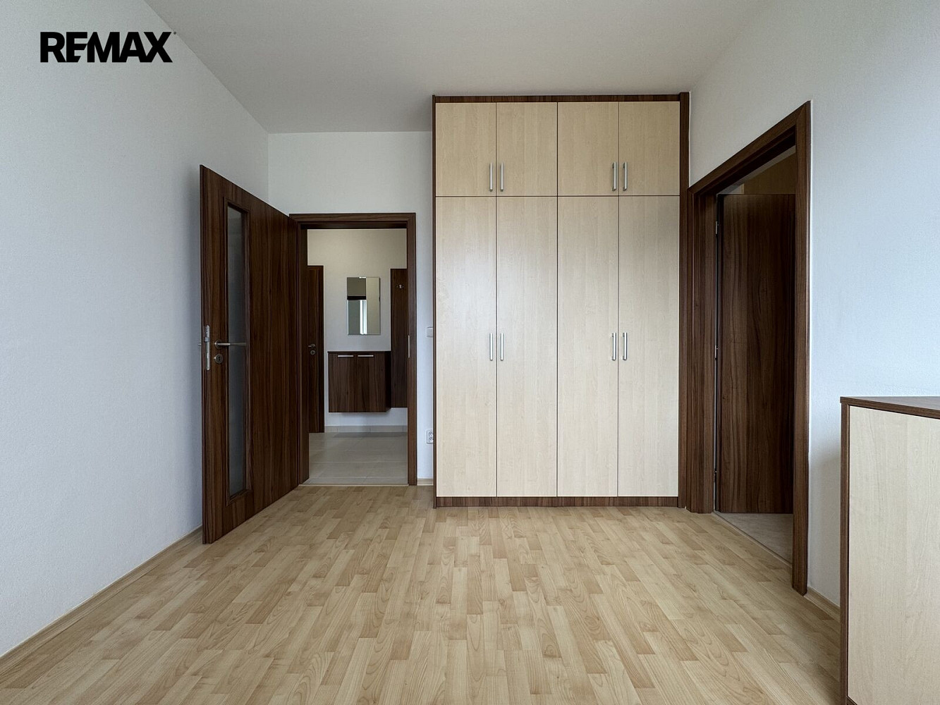 Pronájem bytu 2+kk 65 m² – fotografie 2
