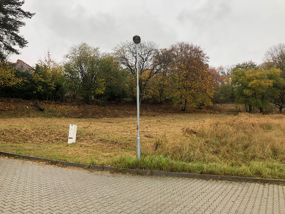 Prodej stavebního pozemku 1 084 m² – fotografie 2