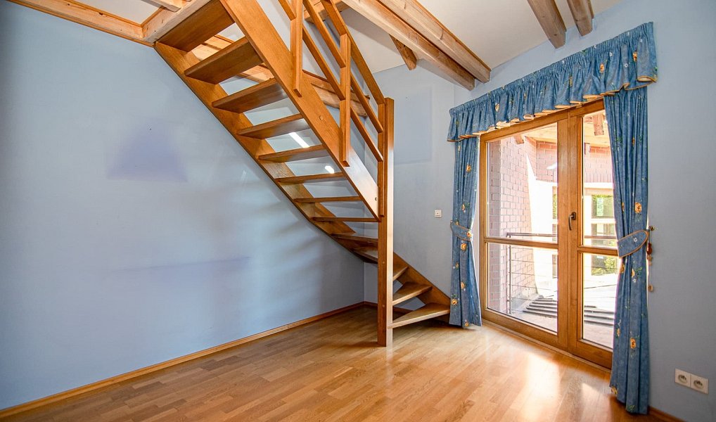 Prodej domu 560 m² s pozemkem 2 497 m², Černošice – náhled fotky 24
