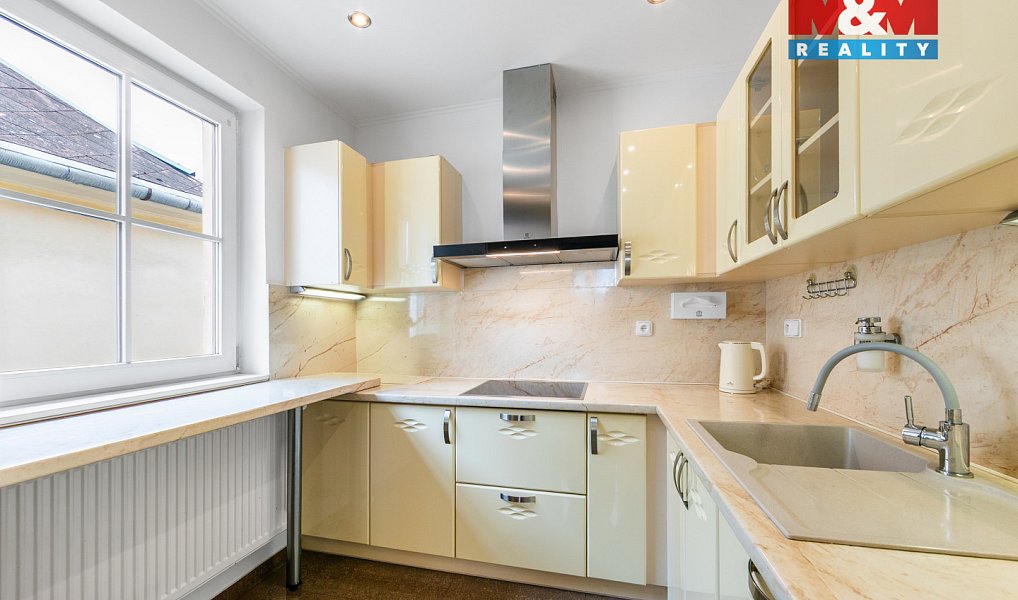 Prodej domu 197 m² s pozemkem 220 m², Bor – náhled fotky 2