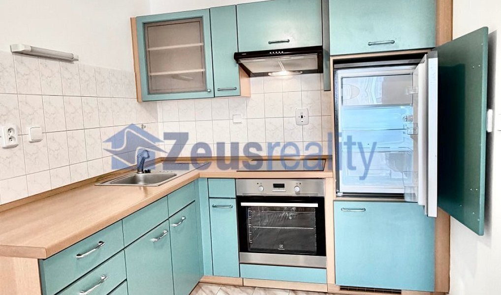 Pronájem bytu 1+kk 39 m², Praha – náhled fotky 2