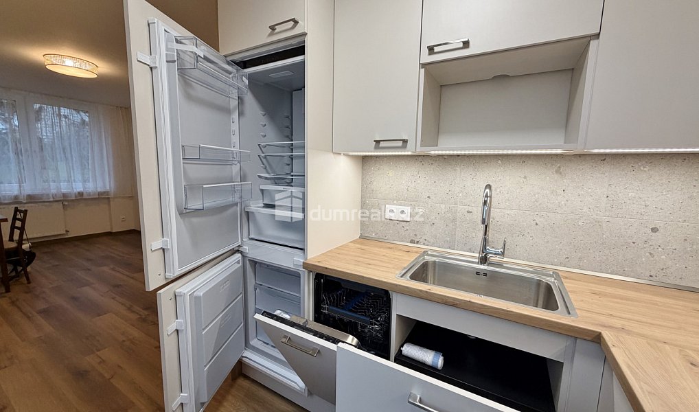 Prodej bytu 2+kk 45 m², Praha – náhled fotky 2