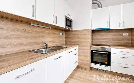Prodej bytu 1+kk 33 m², Přírodní, Brno - Žebětín