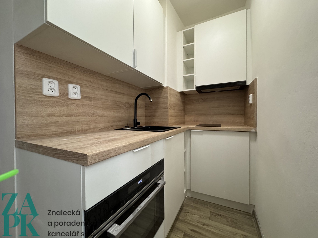 Pronájem bytu 2+kk 32 m² – fotografie 4
