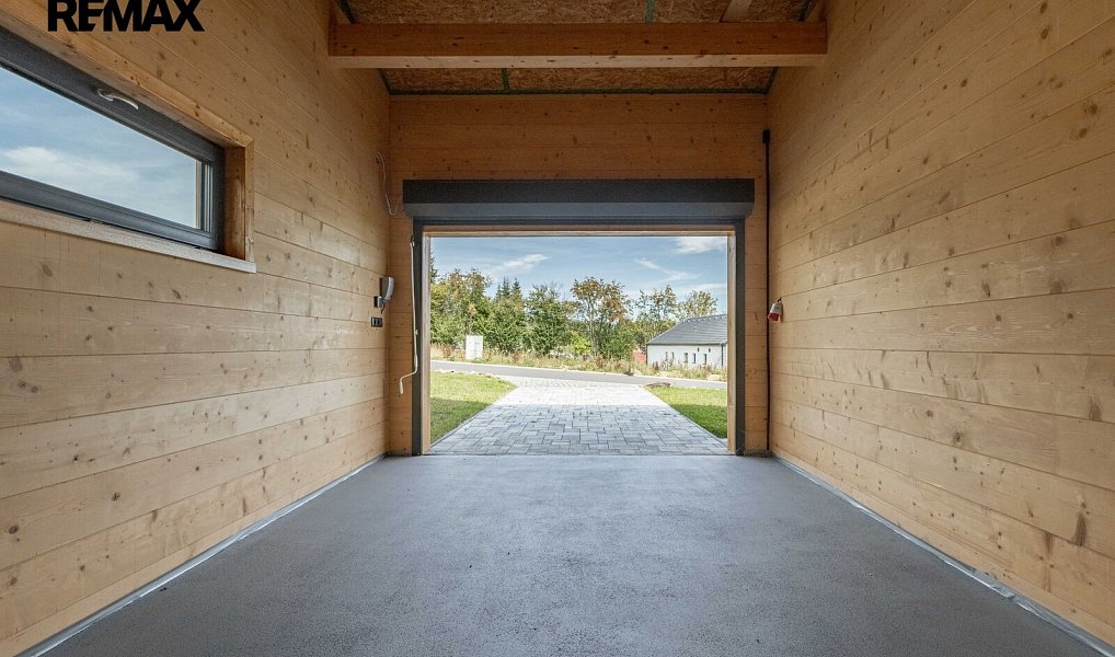 Prodej domu 153 m² s pozemkem 1 087 m², Vacov – náhled fotky 30