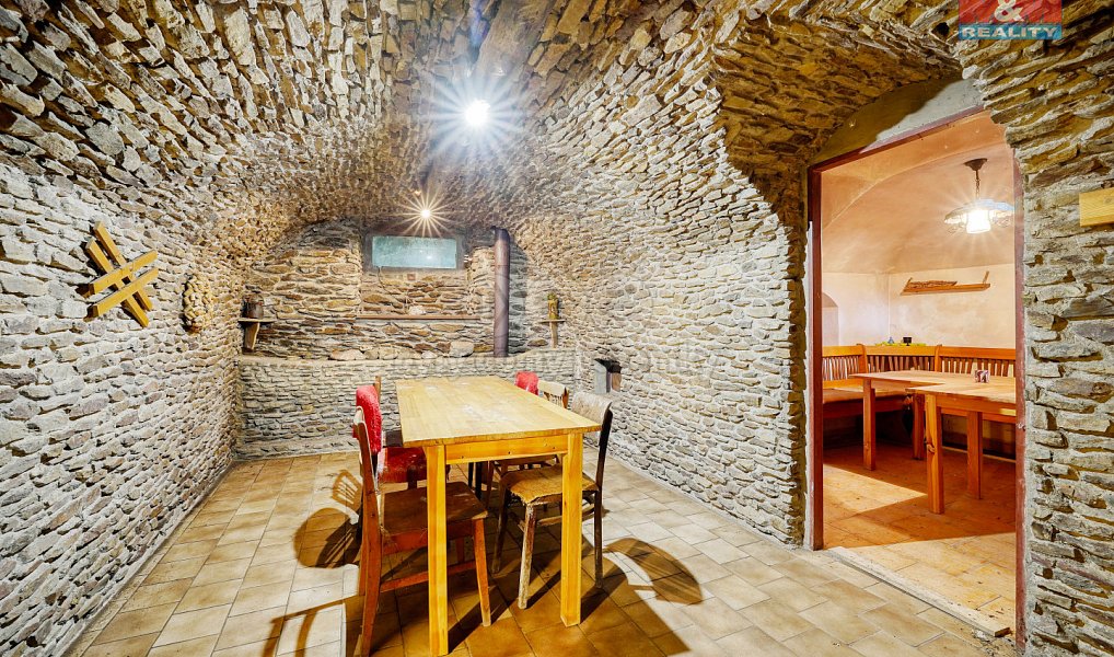 Prodej domu 203 m² s pozemkem 1 307 m², Mrákov – náhled fotky 16