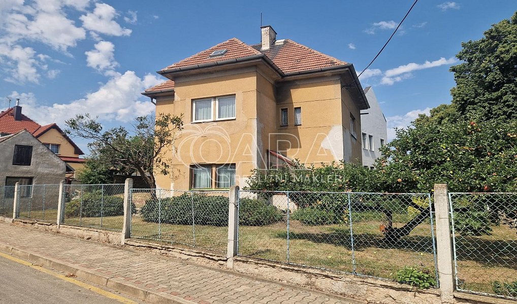 Prodej domu 185 m² s pozemkem 582 m², Kněževes – náhled fotky 2