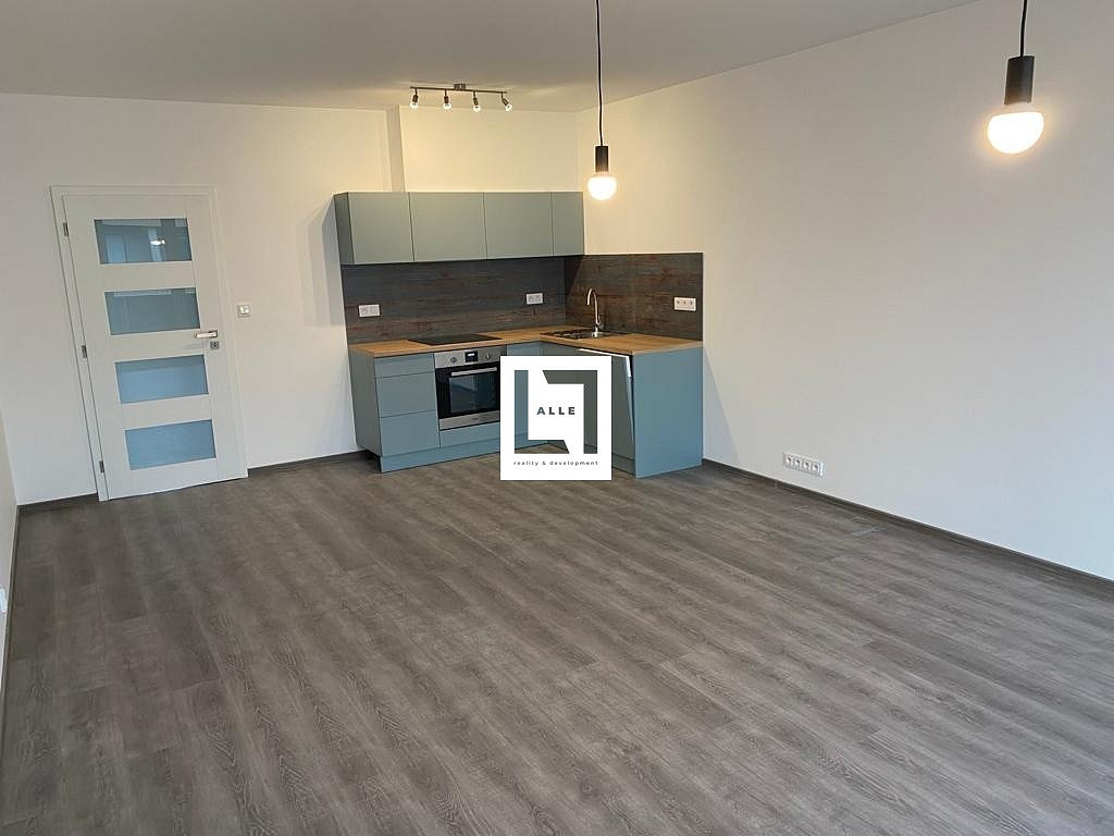 Pronájem bytu 3+kk 82 m² — photo 4