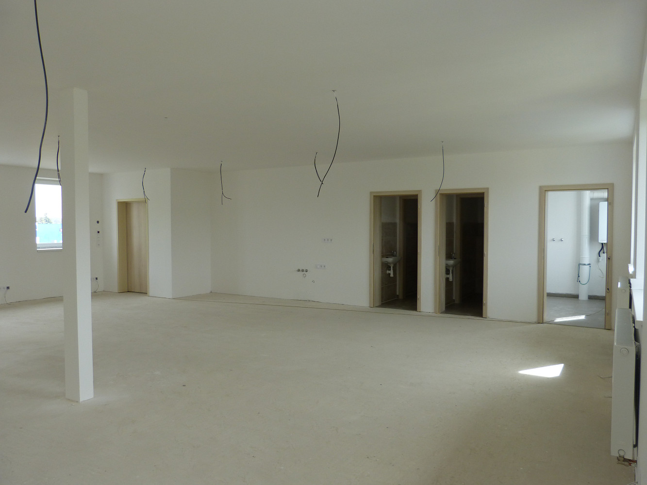 Pronájem obchodních prostor 113 m² – fotografie 3