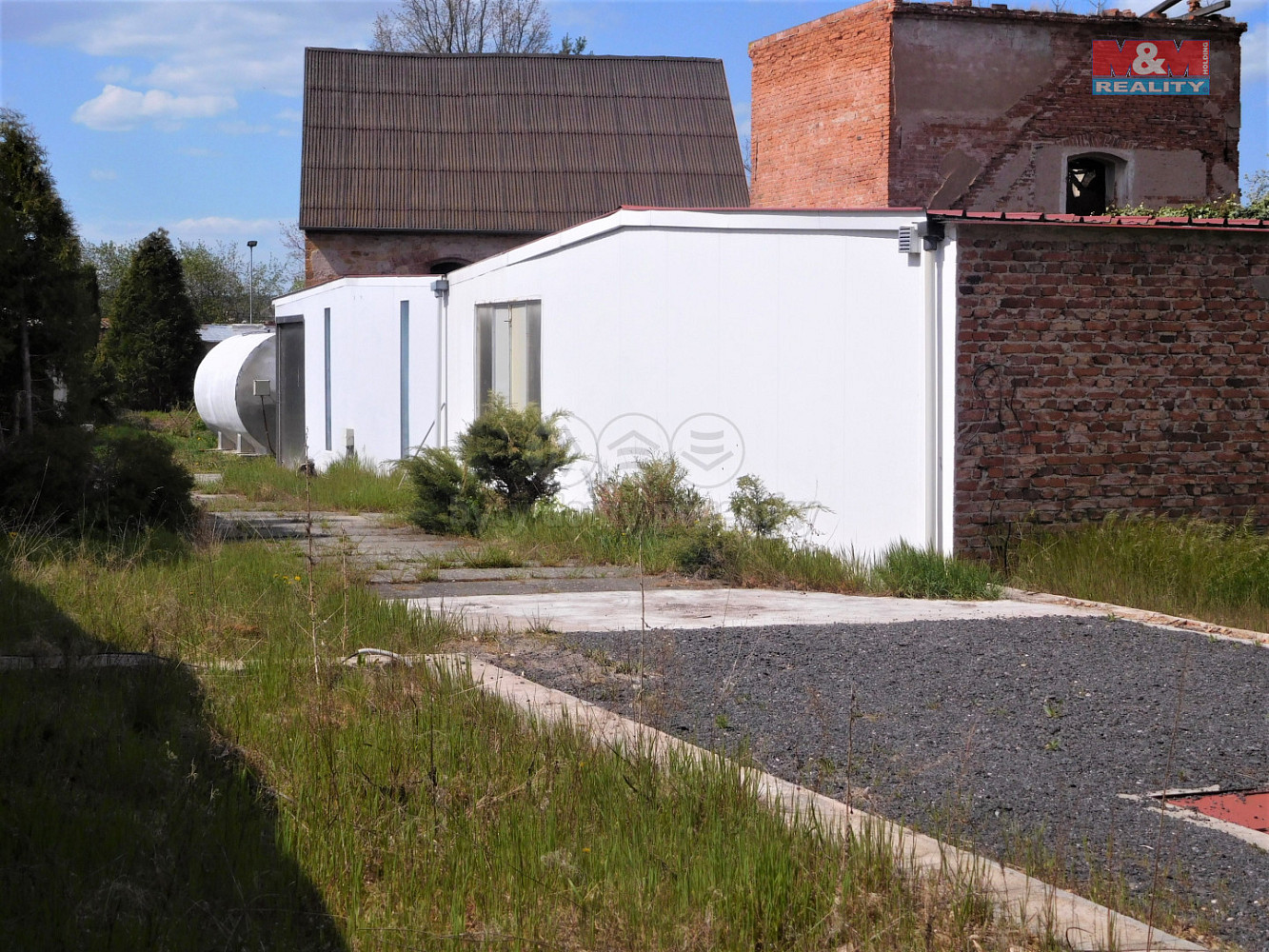 Prodej výrobních prostor 1 560 m²