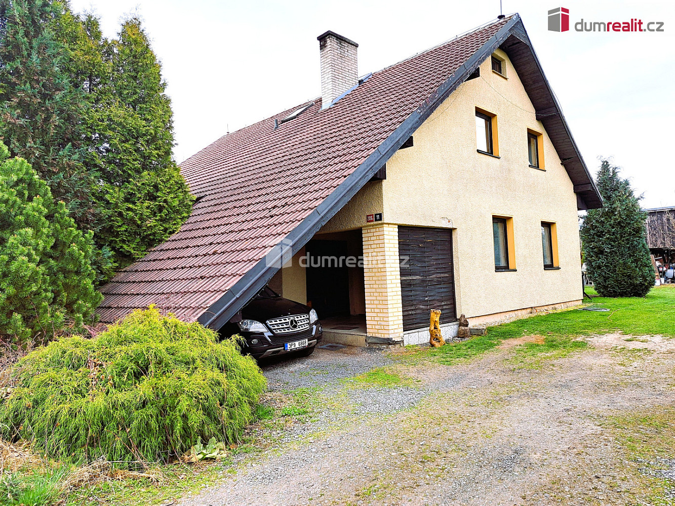 Prodej domu 200 m² s pozemkem 795 m²