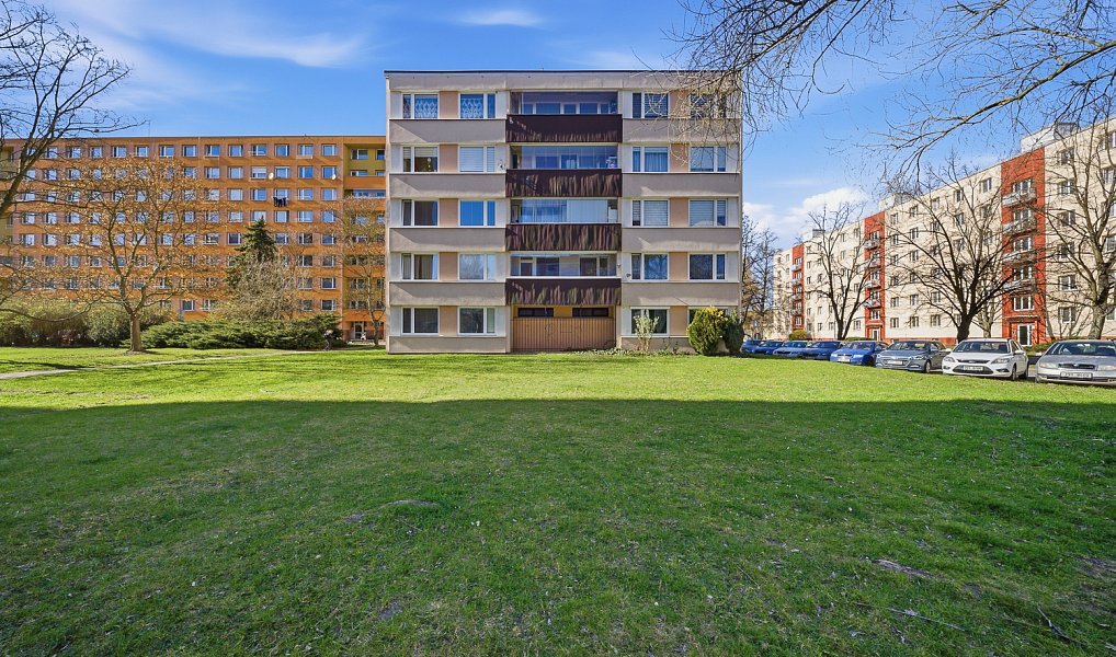 Prodej bytu 5+kk 88 m², Kladno – náhled fotky 24