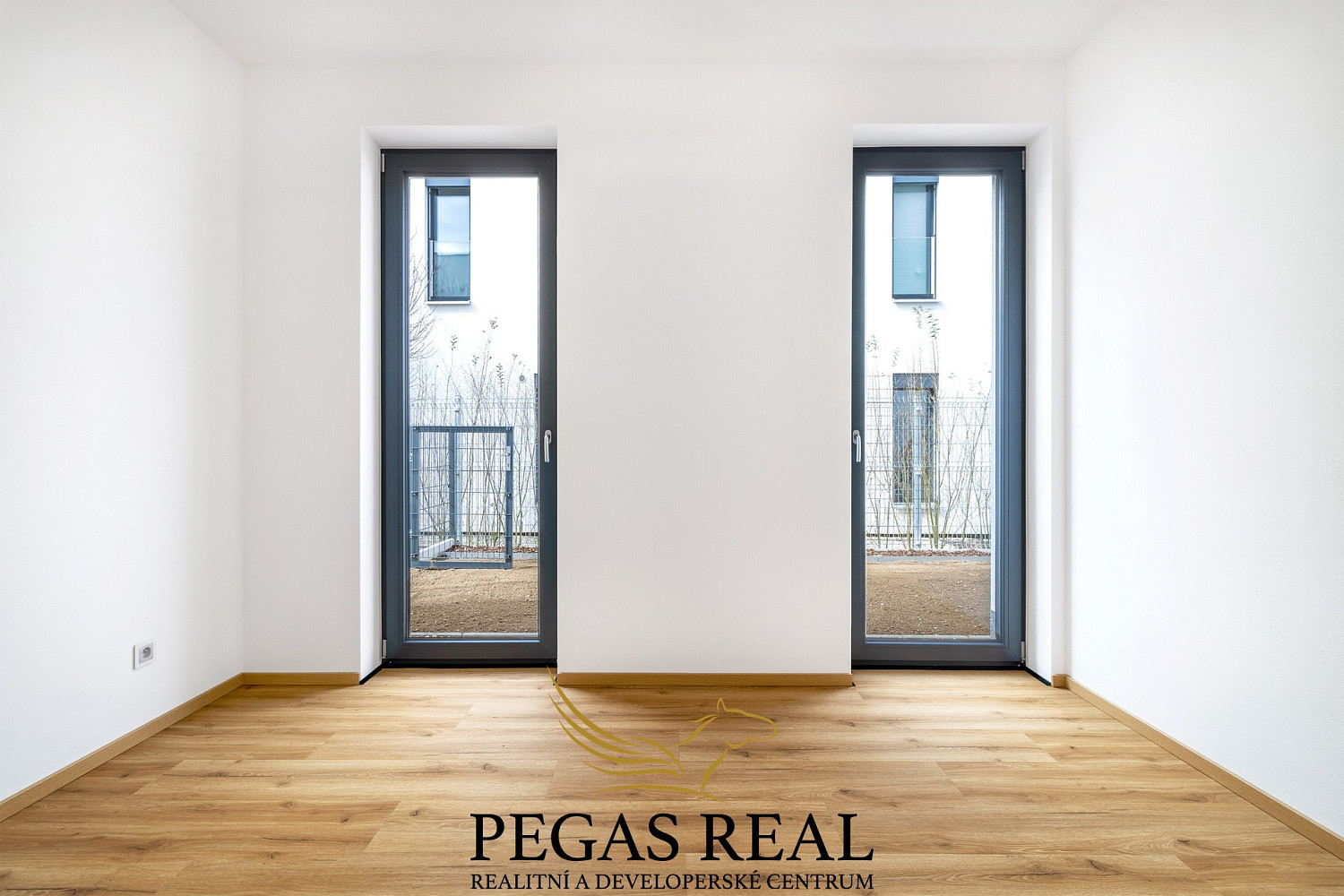 Pronájem bytu 2+kk 65 m² – pohled 3