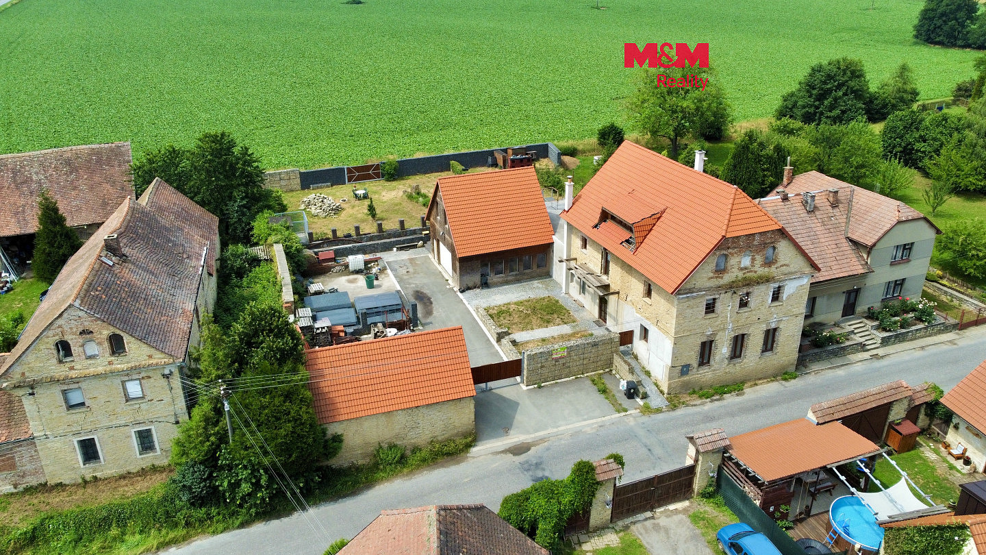Prodej domu 320 m² s pozemkem 1 050 m²