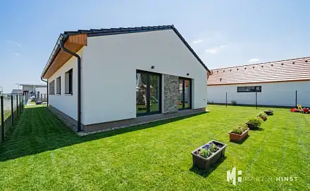 Pronájem domu 139 m² s pozemkem 455 m², Za Humny, Zlonín, okres Praha-východ