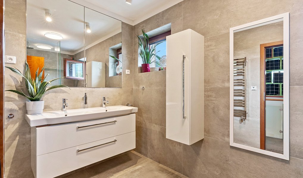 Prodej domu 246 m² s pozemkem 1 270 m², Beroun – náhled fotky 31