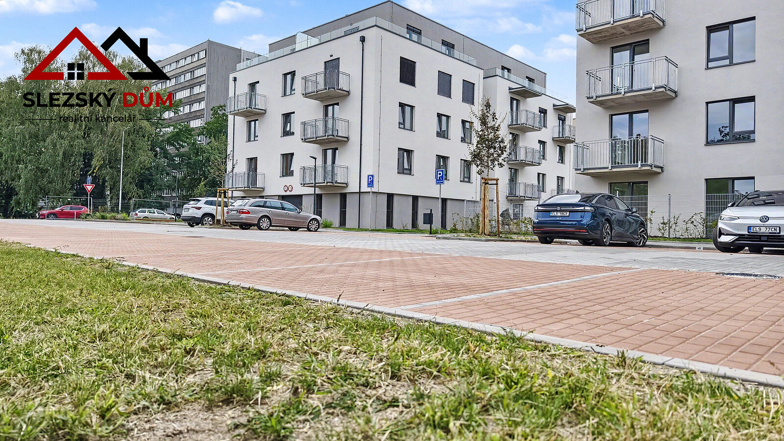 Pronájem bytu 1+kk 34 m² – fotografie 3