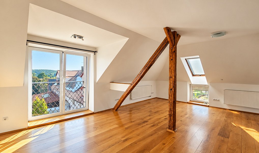 Pronájem bytu 2+kk 80 m², Třebotov – náhled fotky 4