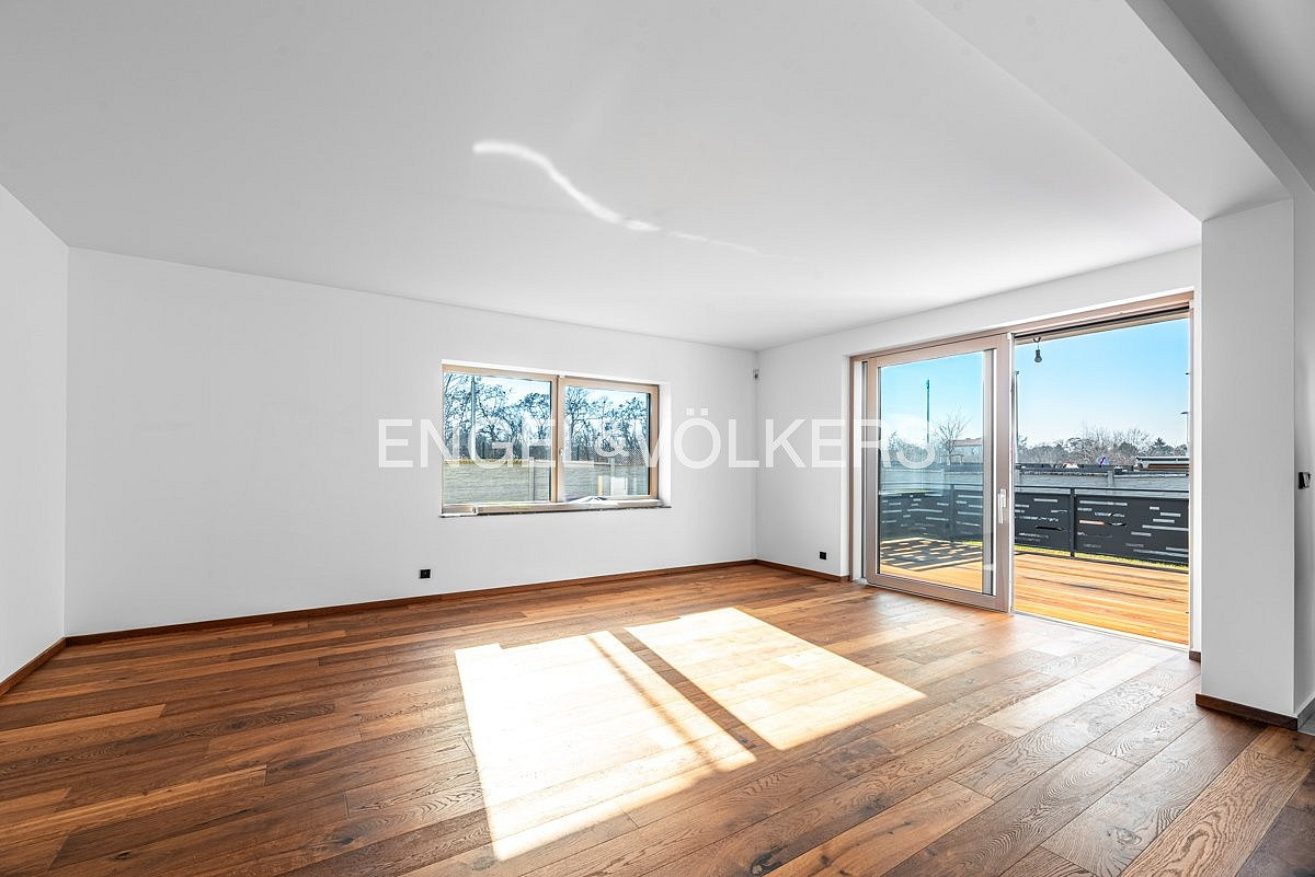 Pronájem domu 195 m² s pozemkem 605 m² — photo 3