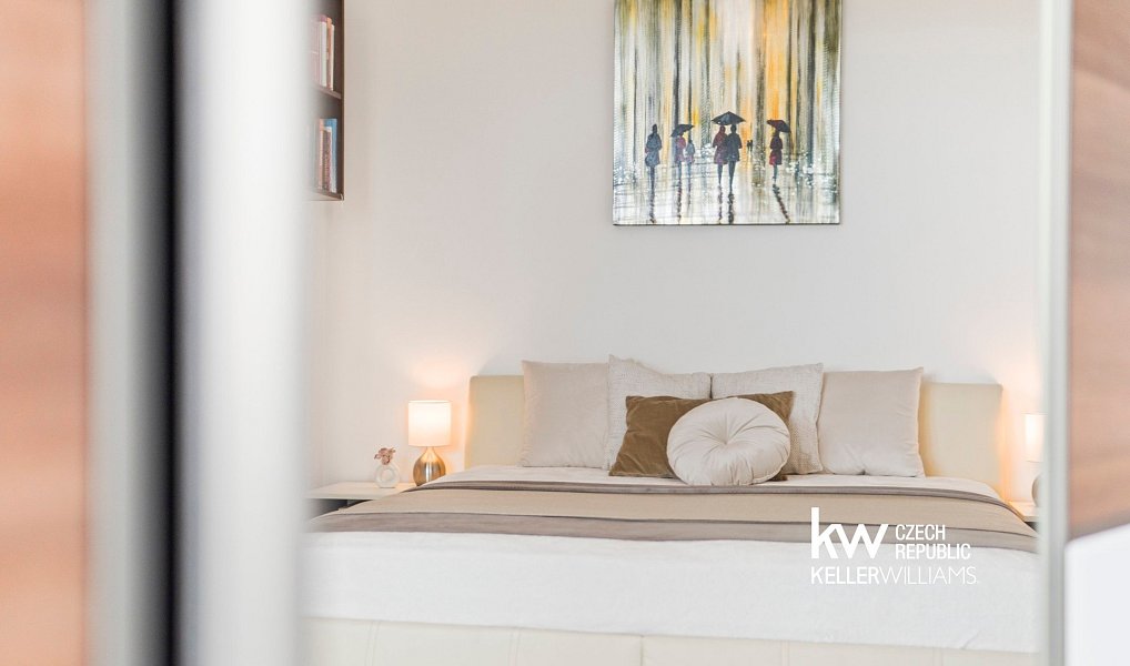 Prodej bytu 4+kk 95 m², Praha – náhled fotky 22
