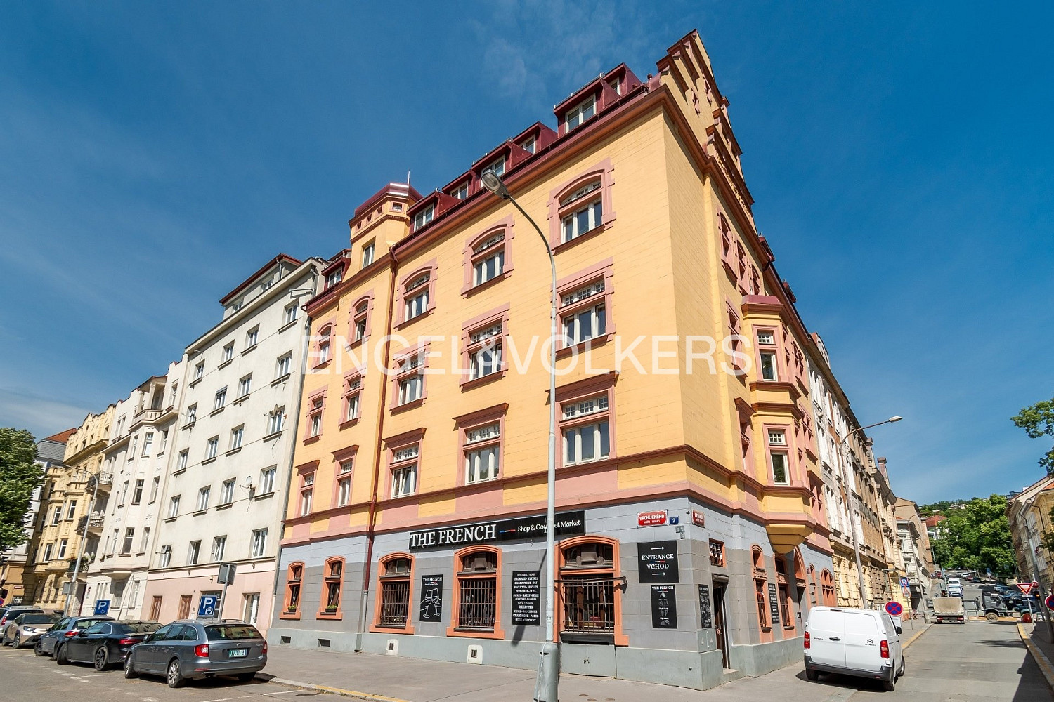 Pronájem obchodních prostor 151 m²
