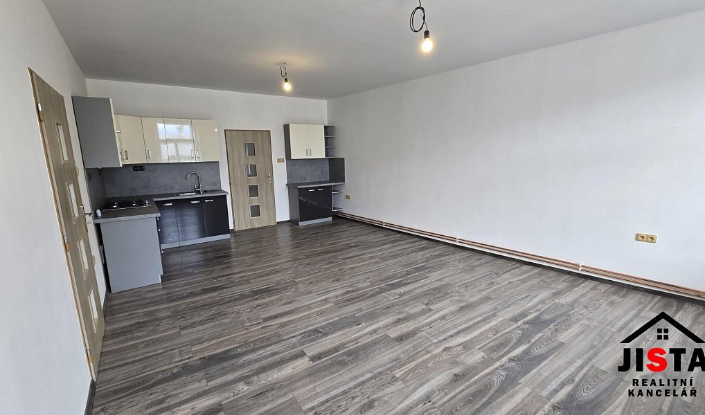 Pronájem bytu 3+1 96 m², Šternberk – náhled fotky 4