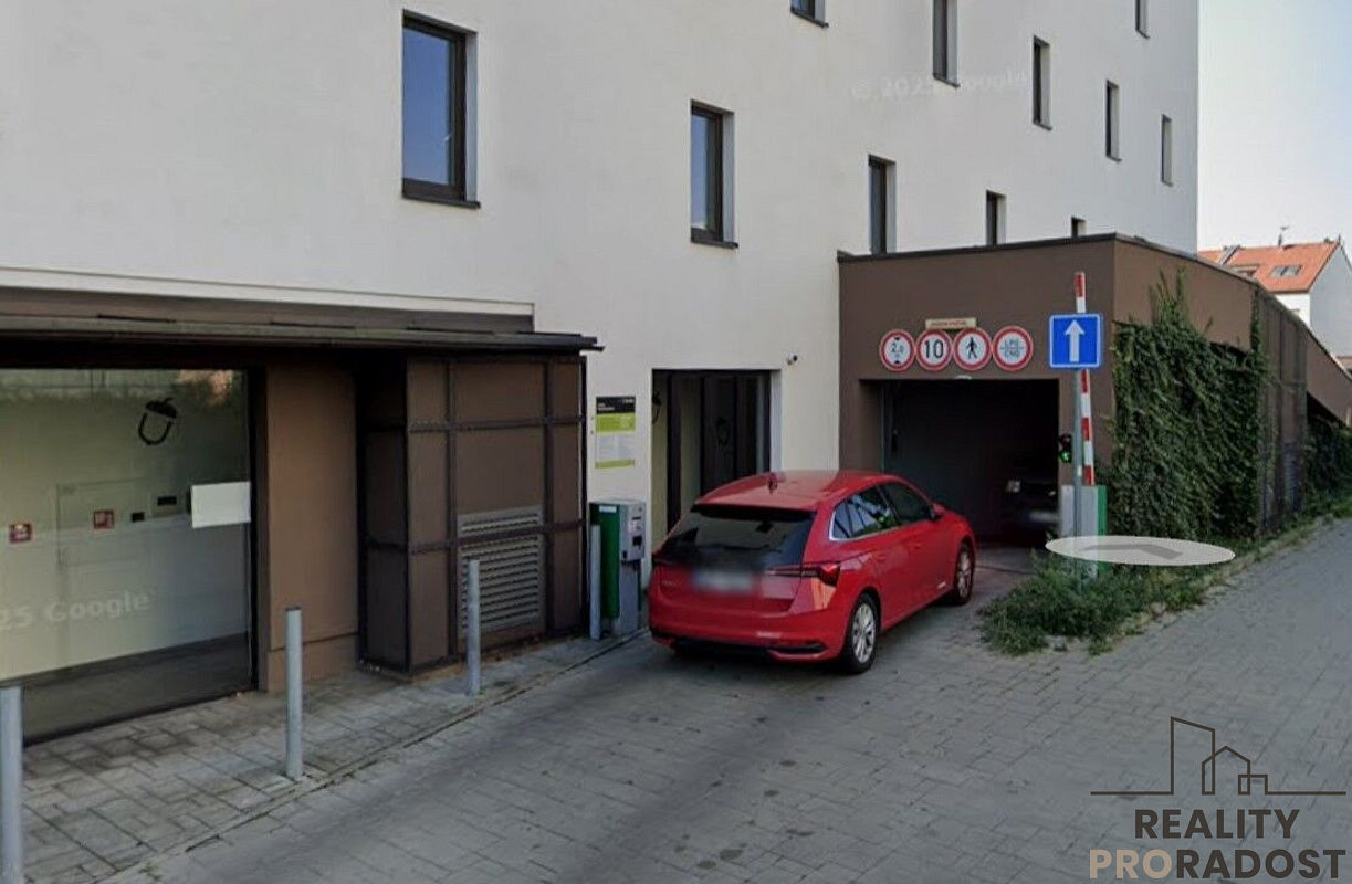 Pronájem garáže 13 m2, Soukalova, Praha - Modřany