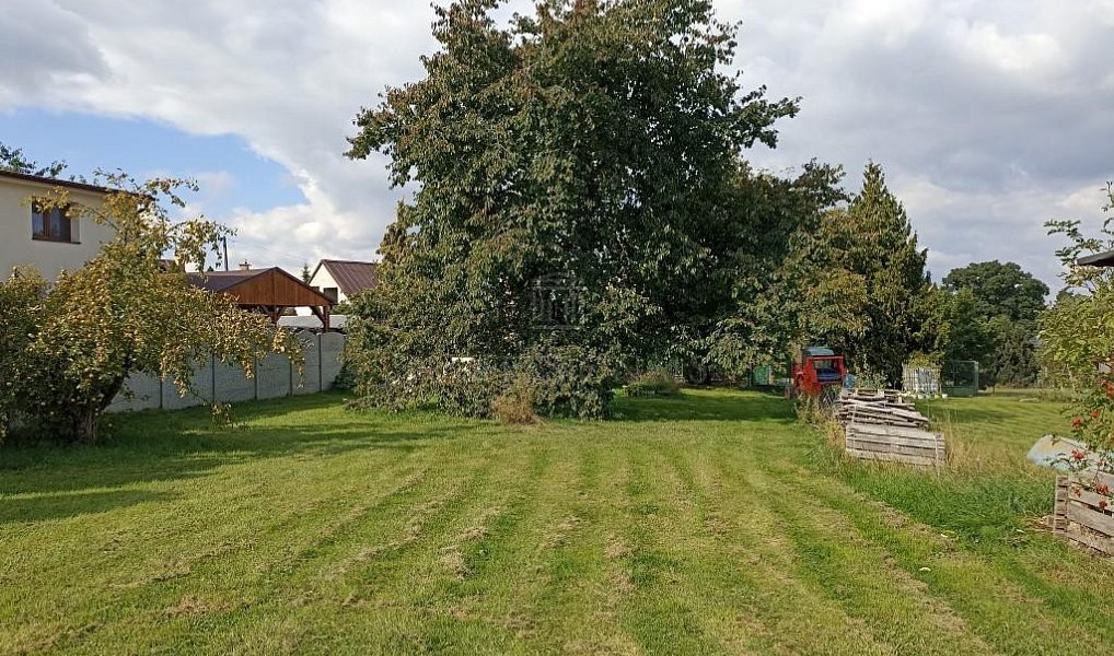 Prodej komerčního pozemku 1 016 m², Radějovice – náhled fotky 2