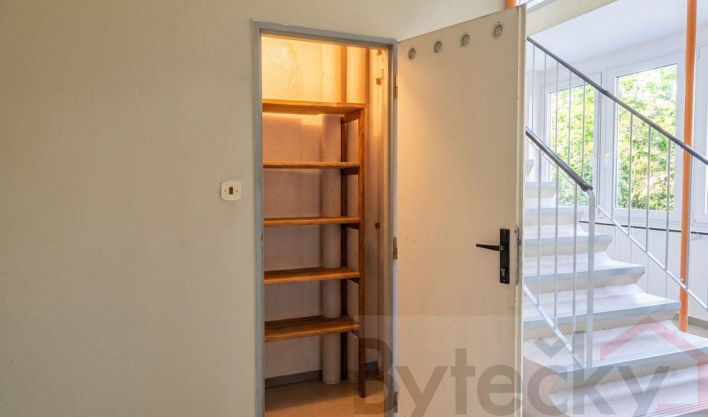 Prodej bytu 4+1 66 m², Praha – náhled fotky 20