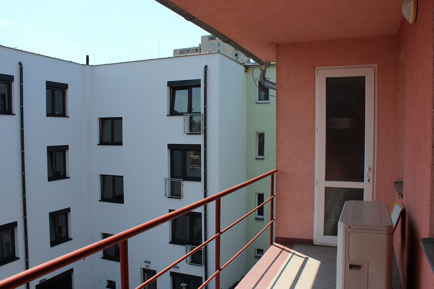 Pronájem kanceláře 75 m² – fotografie 5