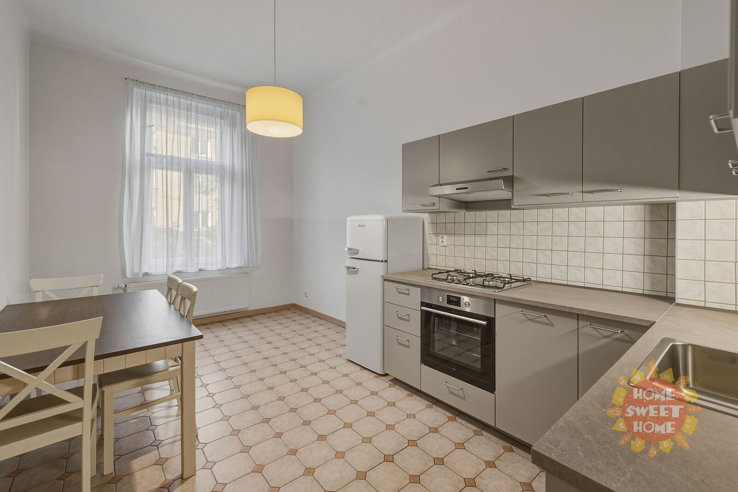 Pronájem kanceláře 85 m² – fotografie 2