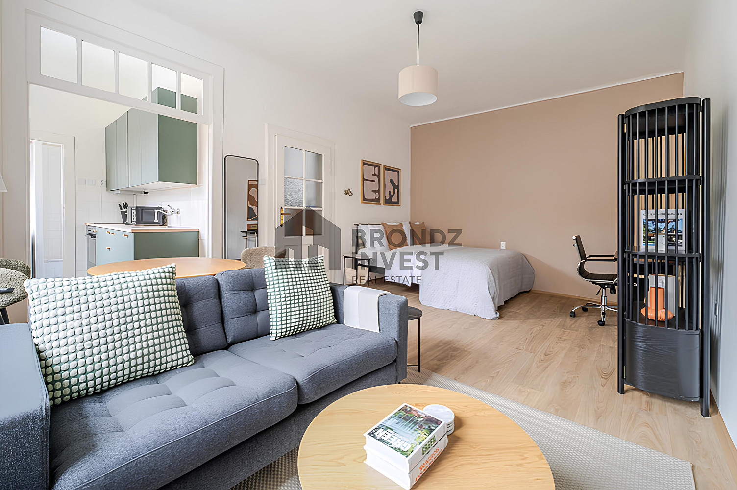 Pronájem bytu 1+kk 36 m² – fotografie 3
