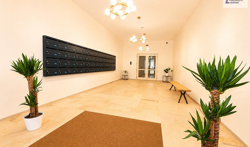 Pronájem bytu 1+kk 38 m², Jince – náhled fotky 12