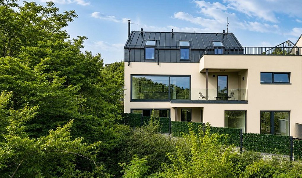 Prodej domu 305 m² s pozemkem 362 m², Praha – náhled fotky 36