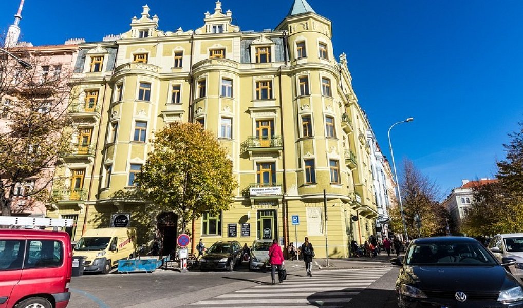 Pronájem bytu 2+kk 90 m², Praha – náhled fotky 17