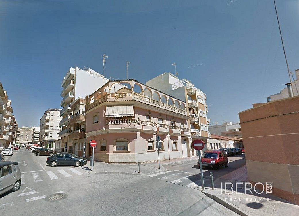 Prodej domu 349 m² s pozemkem 349 m²