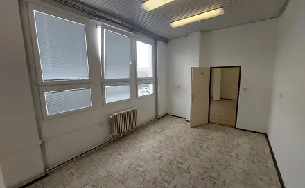 Pronájem kanceláře 101 m², Písek